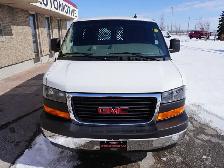 2023 GMC Savana Cargo Van 2500 RWD 135\' LOW KMS, CLEAN, READY F - Photo 6