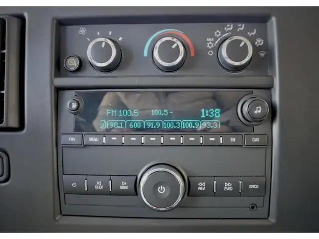 2023 GMC Savana Cargo Van 2500 RWD 135\' LOW KMS, CLEAN, READY F - Photo 25