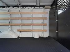 2023 GMC Savana Cargo Van 2500 RWD 135\' LOW KMS, CLEAN, READY F - Photo 30