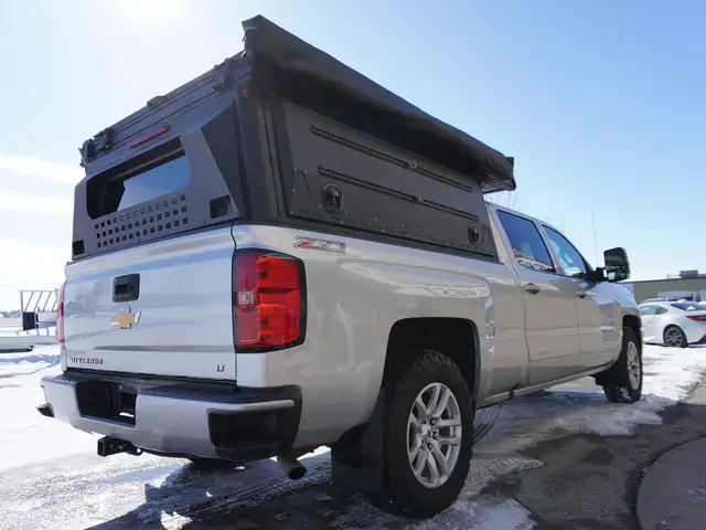 2017 Chevrolet Silverado 1500 ULTIMATE OUTDOOR PACKAGE! Truck a - Photo 3