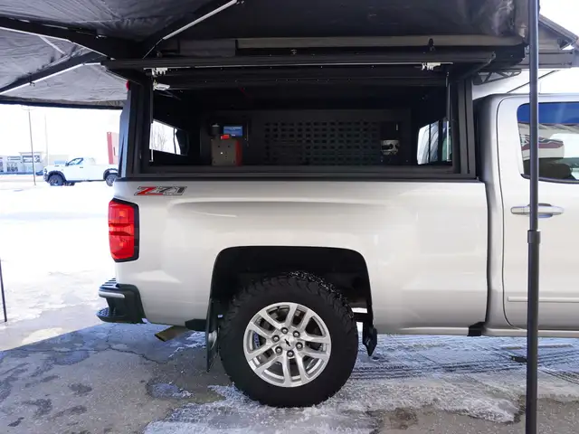 2017 Chevrolet Silverado 1500 ULTIMATE OUTDOOR PACKAGE! Truck a - Photo 14