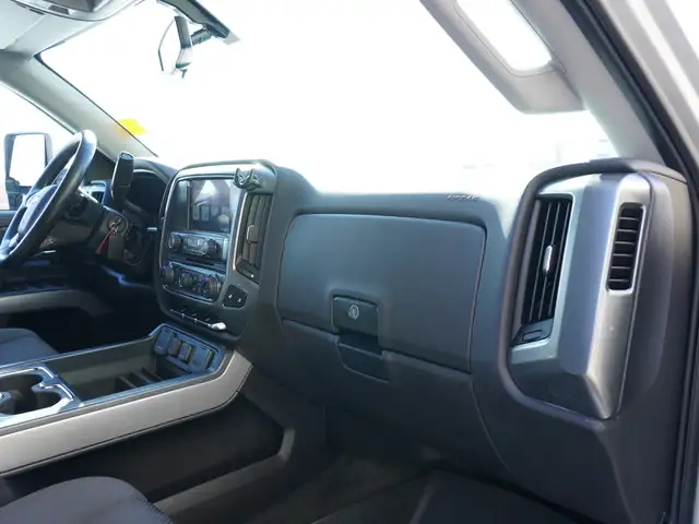 2017 Chevrolet Silverado 1500 ULTIMATE OUTDOOR PACKAGE! Truck a - Photo 21