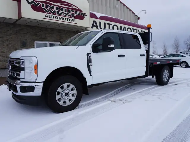 2023 Ford F-350 Godzilla 7.3 L | FLAT DECK | XLT Premium - Photo 3