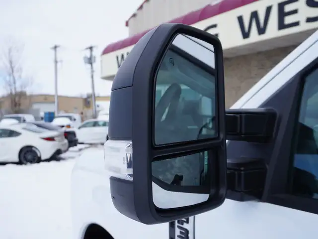 2023 Ford F-350 Godzilla 7.3 L | FLAT DECK | XLT Premium - Photo 14