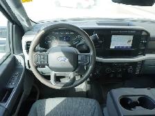 2023 Ford F-350 Godzilla 7.3 L | FLAT DECK | XLT Premium - Photo 18