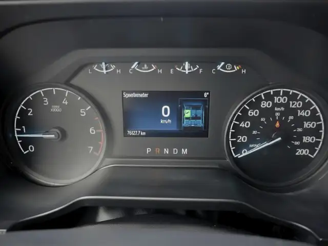 2023 Ford F-350 Godzilla 7.3 L | FLAT DECK | XLT Premium - Photo 19