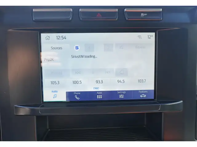 2023 Ford F-350 Godzilla 7.3 L | FLAT DECK | XLT Premium - Photo 26