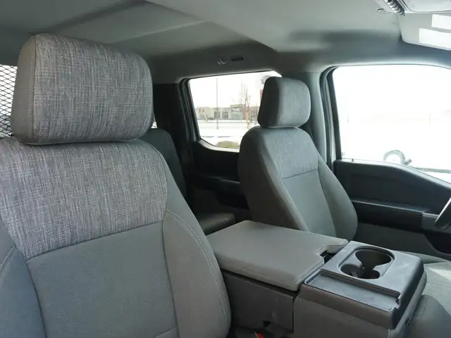 2023 Ford F-350 Godzilla 7.3 L | FLAT DECK | XLT Premium - Photo 29