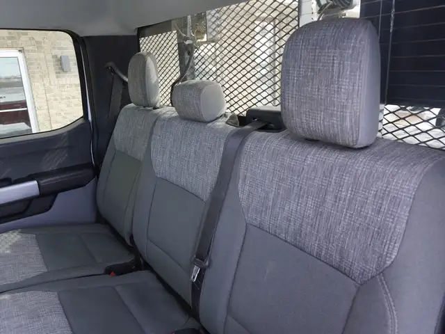 2023 Ford F-350 Godzilla 7.3 L | FLAT DECK | XLT Premium - Photo 34