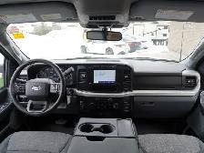 2023 Ford F-350 PREMIUM GODZILLA 7.3L V8 XLT 4x4 - Photo 3