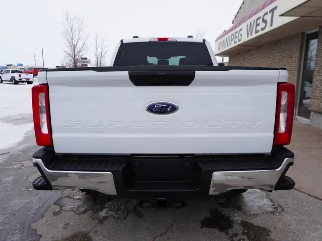 2023 Ford F-350 PREMIUM GODZILLA 7.3L V8 XLT 4x4 - Photo 12