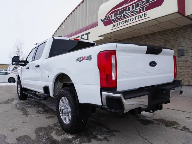 2023 Ford F-350 PREMIUM GODZILLA 7.3L V8 XLT 4x4 - Photo 13