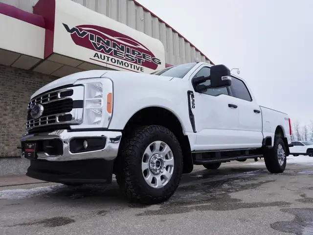 2023 Ford F-350 PREMIUM GODZILLA 7.3L V8 XLT 4x4 - Photo 15