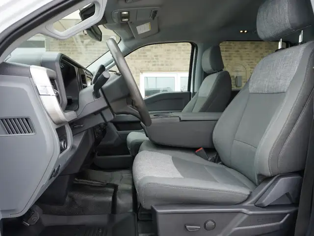 2023 Ford F-350 PREMIUM GODZILLA 7.3L V8 XLT 4x4 - Photo 27