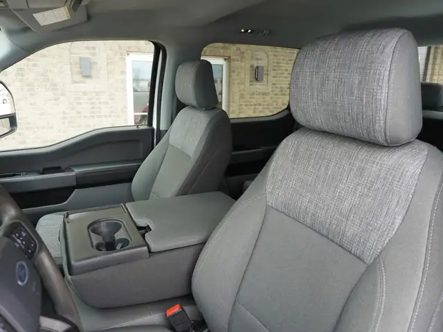 2023 Ford F-350 PREMIUM GODZILLA 7.3L V8 XLT 4x4 - Photo 28