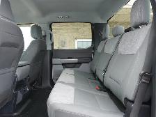 2023 Ford F-350 PREMIUM GODZILLA 7.3L V8 XLT 4x4 - Photo 35