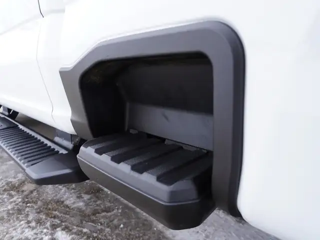 2023 Ford F-350 PREMIUM GODZILLA 7.3L V8 XLT 4x4 - Photo 40