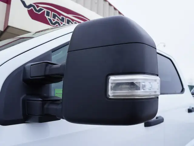 2023 Ford F-350 PREMIUM GODZILLA 7.3L V8 XLT 4x4 - Photo 41