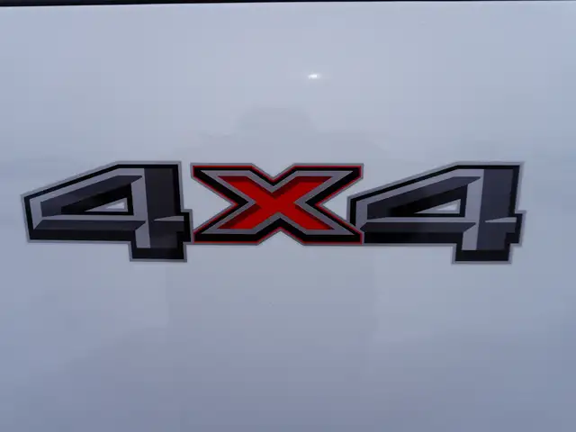 2023 Ford F-350 PREMIUM GODZILLA 7.3L V8 XLT 4x4 - Photo 46