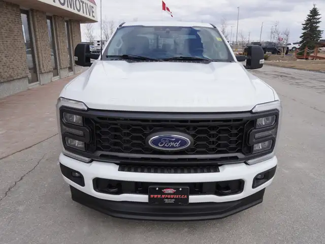 2023 Ford F-350 FX-4 4WD Crew Cab 8' Box - Godzilla 7.3L V8 ENGI - Photo 6