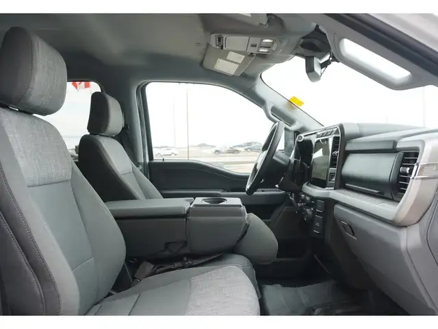 2023 Ford F-350 FX-4 4WD Crew Cab 8' Box - Godzilla 7.3L V8 ENGI - Photo 32