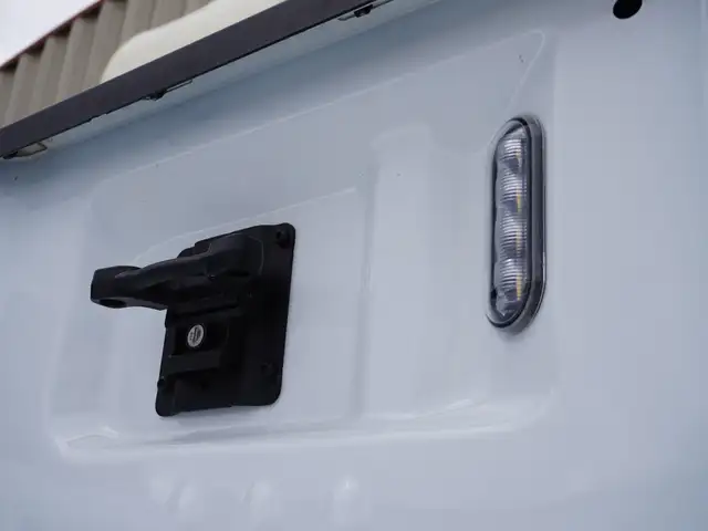 2023 Ford F-350 FX-4 4WD Crew Cab 8' Box - Godzilla 7.3L V8 ENGI - Photo 46