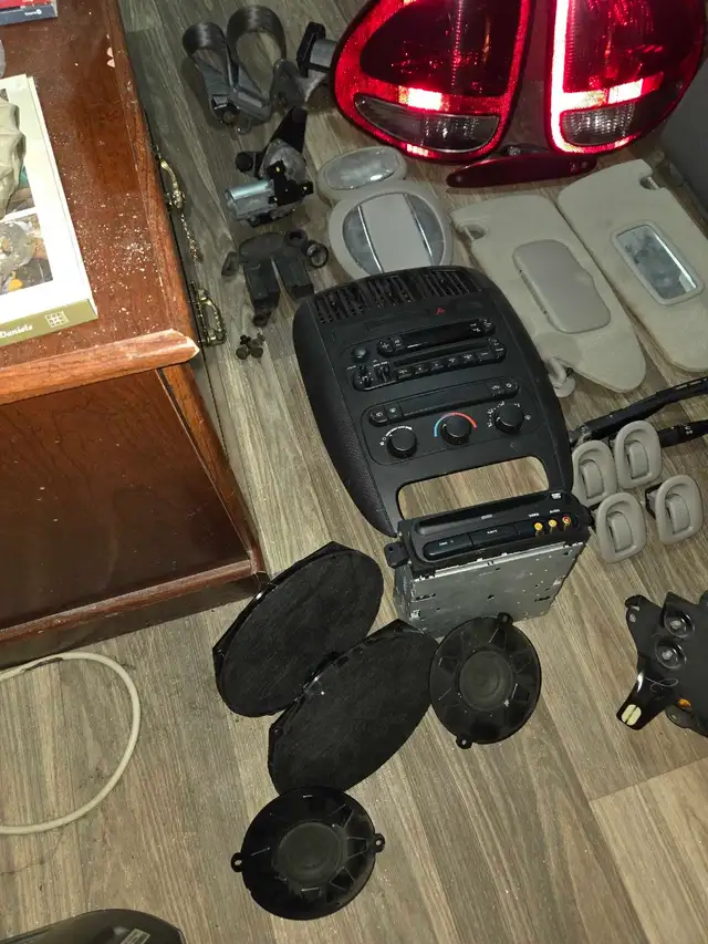 2005-2007 Dodge Caravan parts for sale - Photo 2