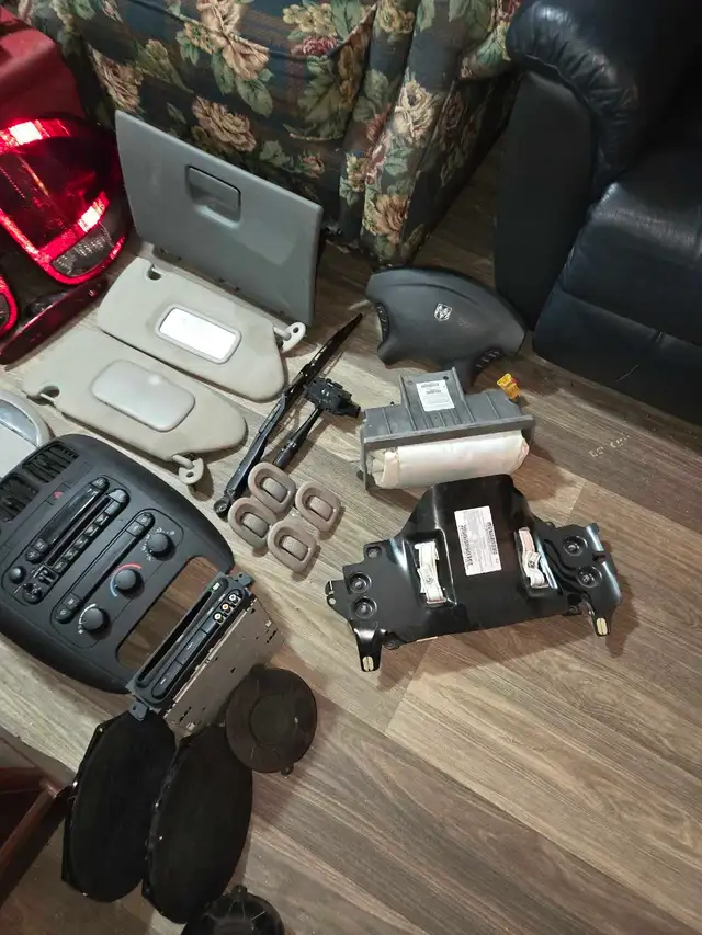 2005-2007 Dodge Caravan parts for sale - Photo 7