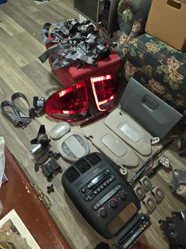 2005-2007 Dodge Caravan parts for sale - Photo 6