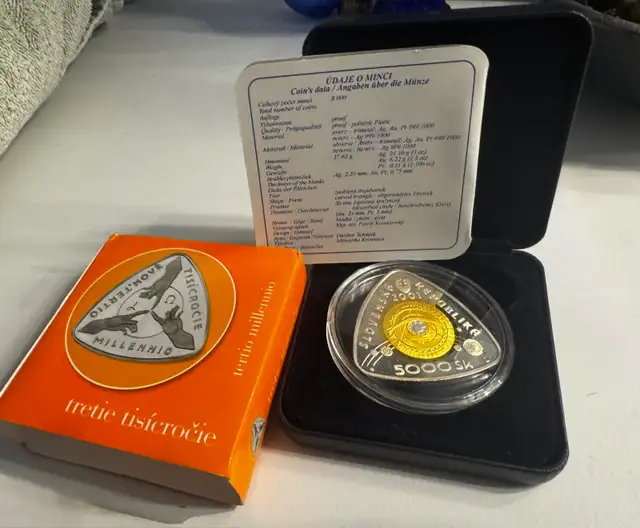 5000 Korún Slovakia 2001 Gold   silver/platinum coin under spot!