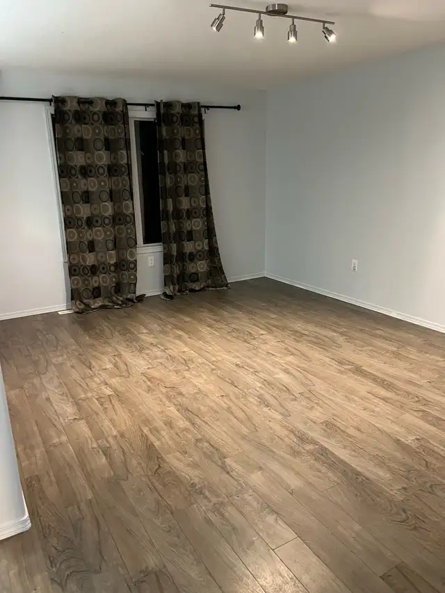 North Battleford - 3 Bedrooms House available for rent - Photo 2