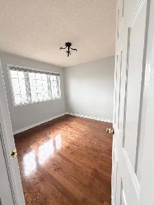 Private room for rent in 3 bedroom house for couple or 2 girls