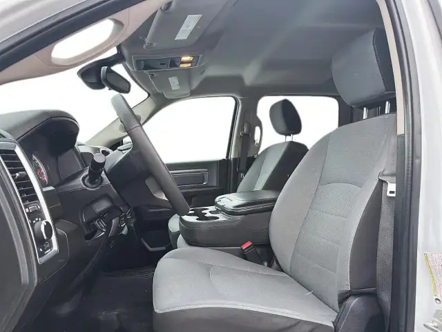 2023 RAM 1500 Classic SLT SLT | Save $ 31,252 vs New - Photo 12