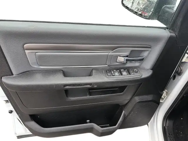 2023 RAM 1500 Classic SLT SLT | Save $ 31,252 vs New - Photo 16