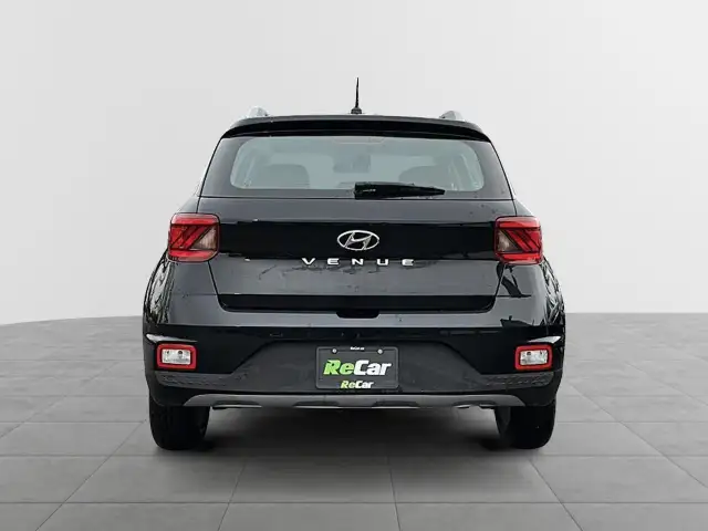 2023 Hyundai Venue Preferred Preferred | Heated Seats | Lane... - Photo 5