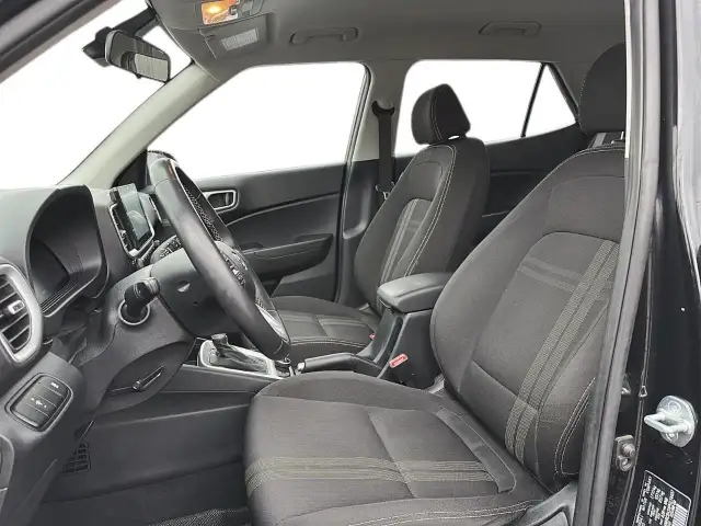 2023 Hyundai Venue Preferred Preferred | Heated Seats | Lane... - Photo 10