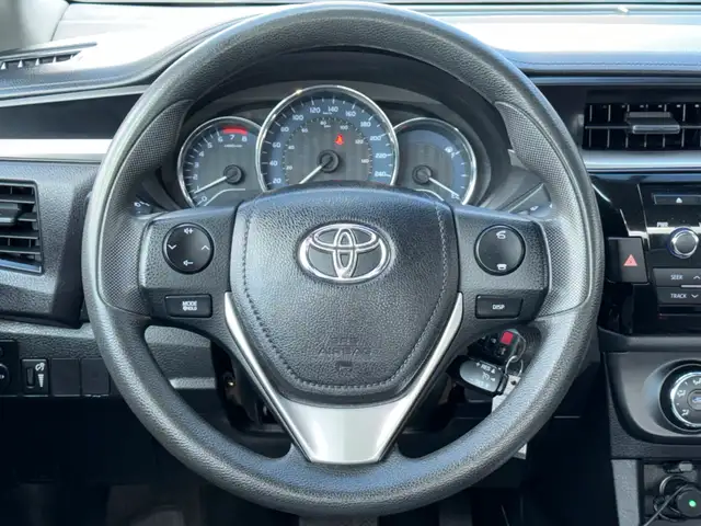 2014 Toyota Corolla 4dr Sdn Auto CE, Reliable, Fuel Efficient, F - Photo 15