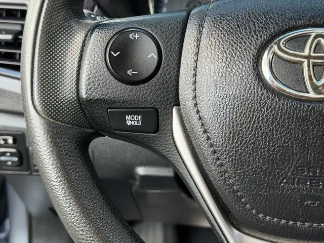 2014 Toyota Corolla 4dr Sdn Auto CE, Reliable, Fuel Efficient, F - Photo 20