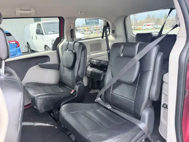 2015 Dodge Grand Caravan - Photo 16