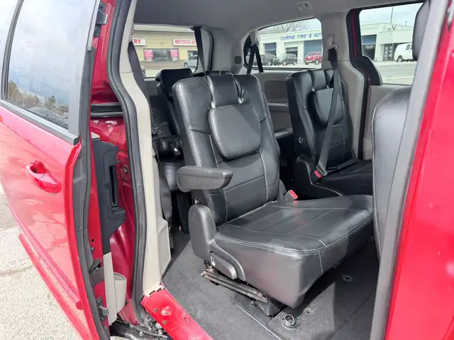 2015 Dodge Grand Caravan - Photo 19