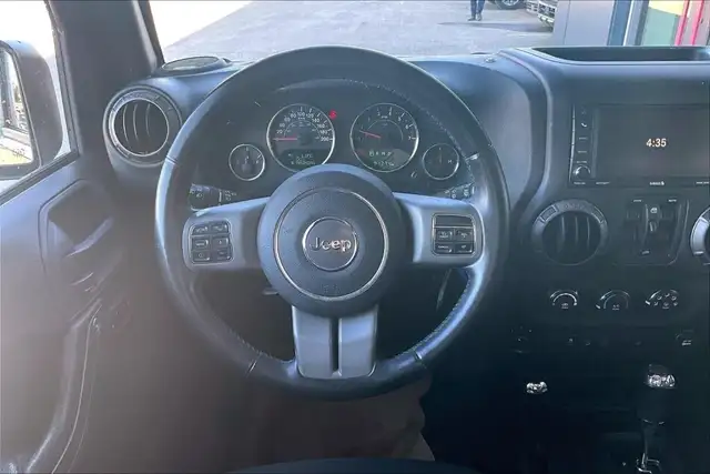 2017 Jeep Wrangler 4WD UNLIMITED - Photo 5