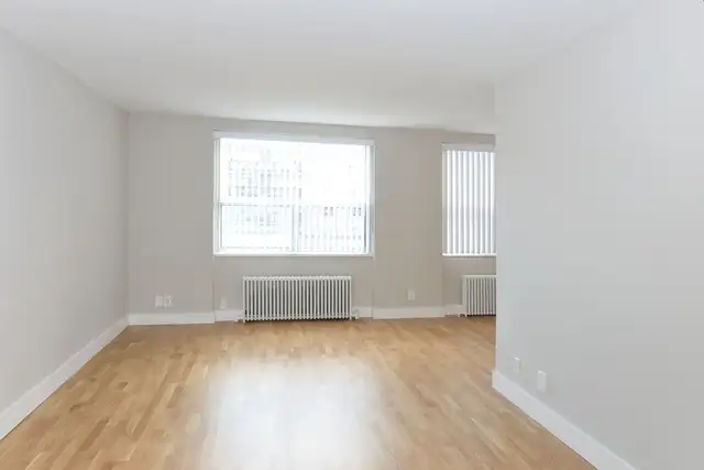 renovated one bedroom, eglinton and dvp - ID 3243 - Photo 5