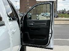 2020 Ram 3500 BIG HORN | FINANCE | REAR CAMERA - Photo 23