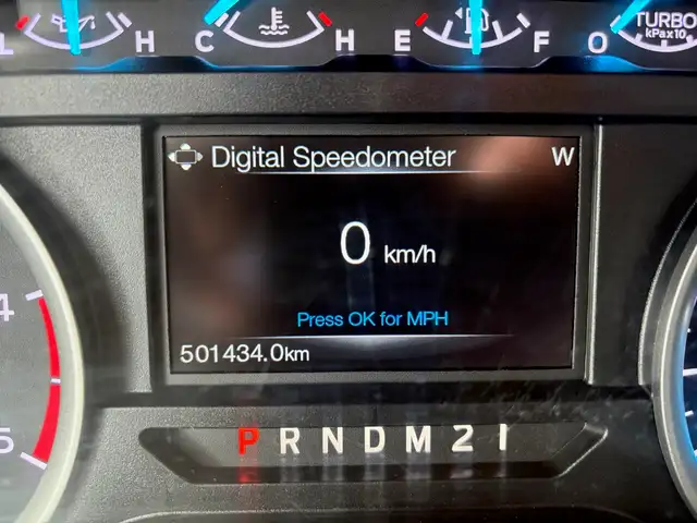 2018 Ford F-550 Reg Cab Cube XLT RWD 6.7L - Clean Title - Photo 20