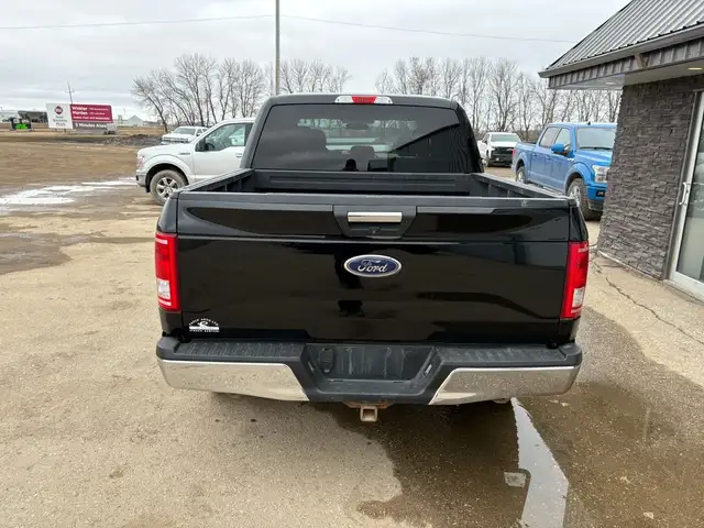 2017 Ford F-150 Crew Cab 4X4 XTR 5L - Rebuilt Title - Photo 6