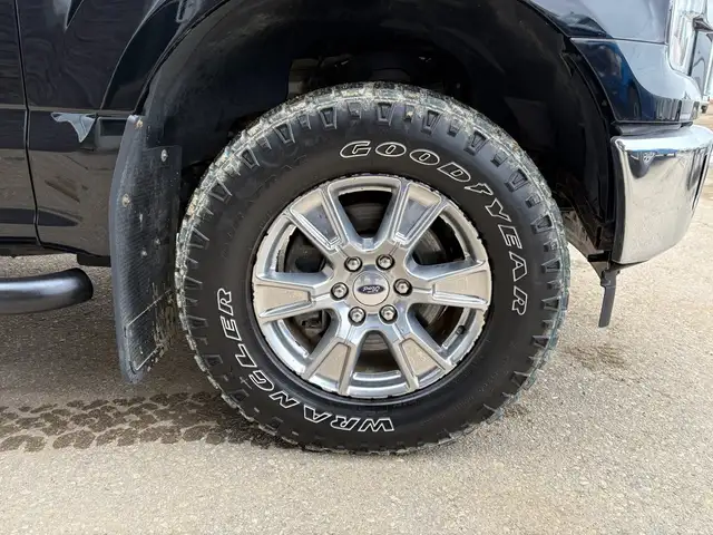 2017 Ford F-150 Crew Cab 4X4 XTR 5L - Rebuilt Title - Photo 9