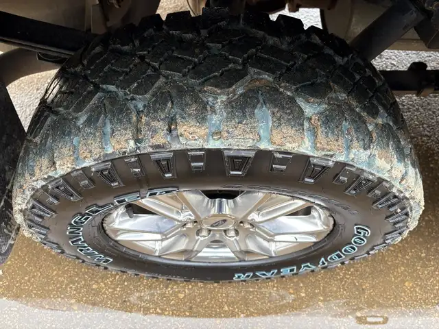 2017 Ford F-150 Crew Cab 4X4 XTR 5L - Rebuilt Title - Photo 10