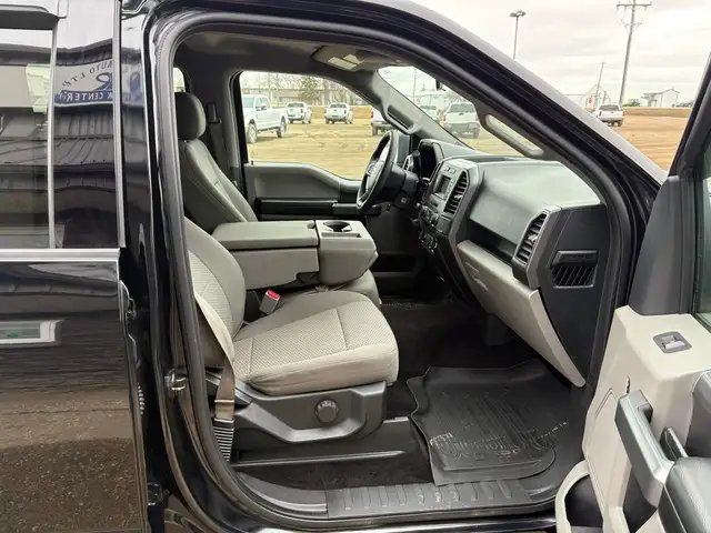 2017 Ford F-150 Crew Cab 4X4 XTR 5L - Rebuilt Title - Photo 14