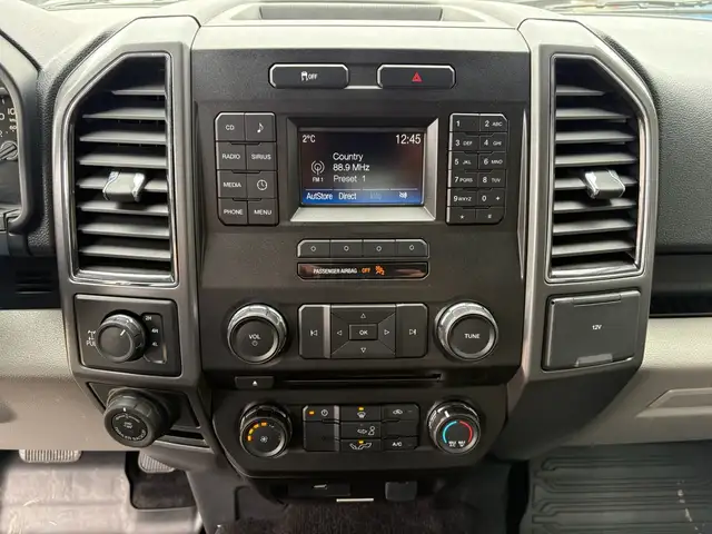 2017 Ford F-150 Crew Cab 4X4 XTR 5L - Rebuilt Title - Photo 18