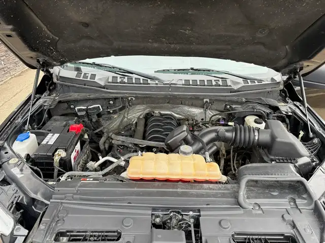 2017 Ford F-150 Crew Cab 4X4 XTR 5L - Rebuilt Title - Photo 19